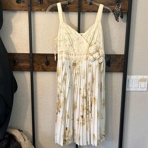 Absolutely lovely designer dress with flower detail